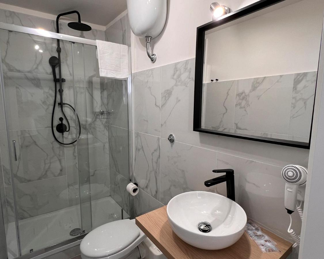 Cozy Rooms Napoli ภายนอก รูปภาพ